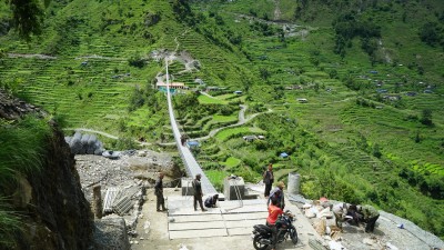 झोलुङ्गे पुल बनेपछि धौलागिरि चक्रीय पदमार्गमा जाने पर्यटकलाई सहज 